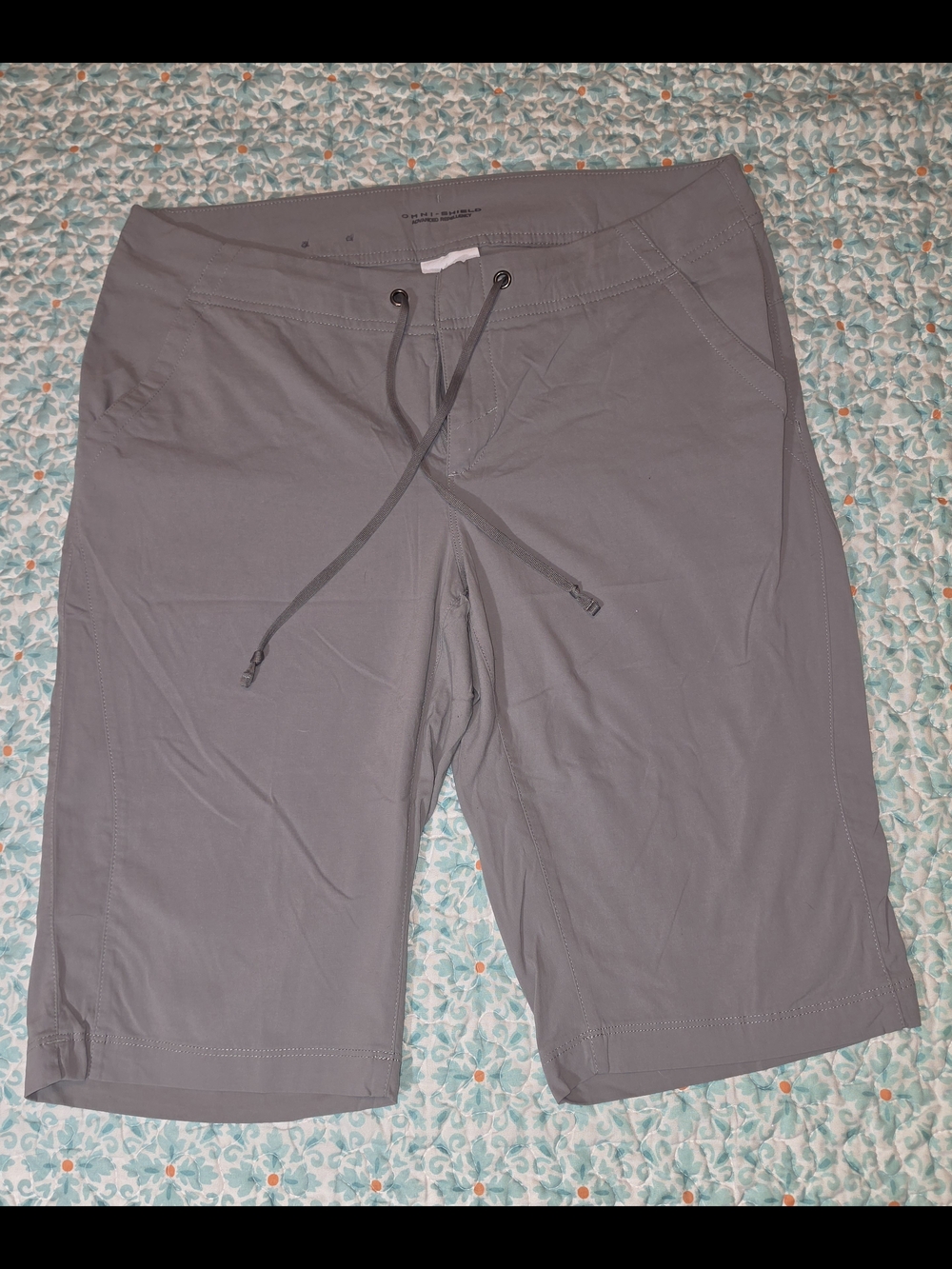Columbia Gray Drawstring Athletic Bermudas